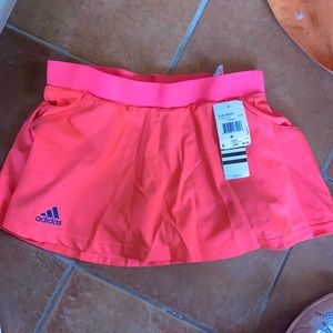 NWT Adidas Tennis skirt (w spandex + pockets)